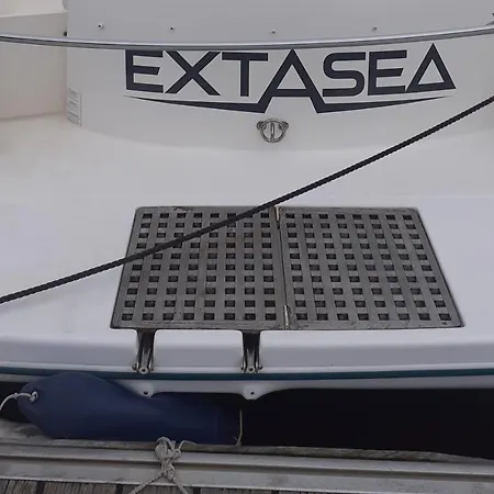 Ботель Extasea *